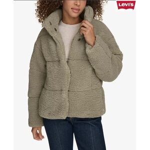 LEVI'S NWT FAUX FUR SHERPA SEAFOAM SHORT TEDDY JACKET. SIZE M